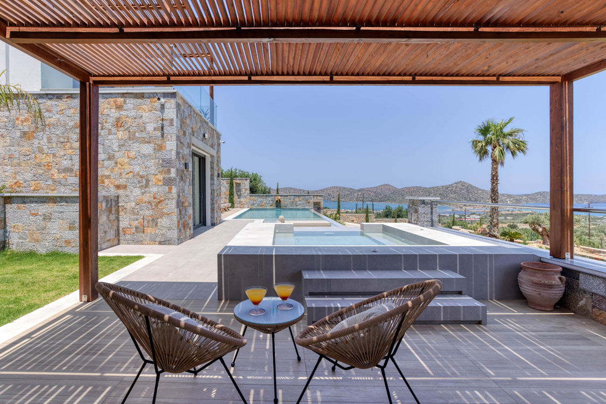 Zeus Luxury Villas